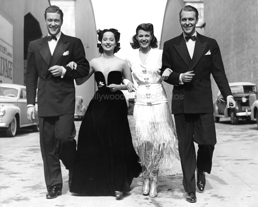 Rita Hayworth 1941 At Warner Bros. Studios wm.jpg